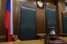 В Астрахани местный житель и его сын предстанут перед судом по обвинению в причинении тяжкого вреда здоровью своему знакомому, повлекшего его смерть