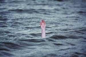 В Астрахани во время купания утонул 19-летний парень