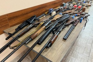 Астраханцы передали оружие для поддержки военнослужащих на СВО