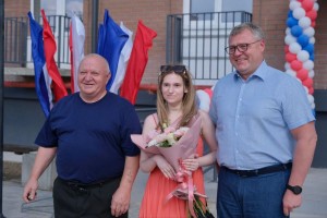 Игорь Бабушкин вручил астраханцам ключи от новых квартир в селе Началово