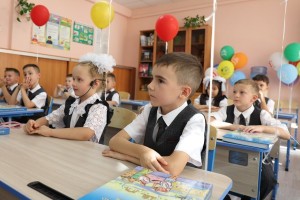 Для астраханских школьников начался учебный год