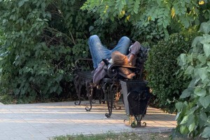 Пропасть между богатыми и бедными в Астрахани становится больше