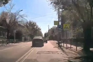 В Астрахани автоледи ответит за грубое нарушение Правил дорожного движения