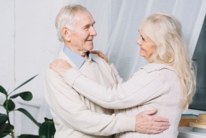Стало известно, сколько людей старше 100 лет проживает в Астраханской области