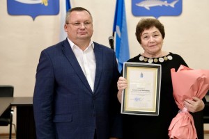 Председатель Думы Астраханской области Игорь Мартынов поздравил работников агропромышленного комплекса