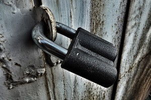 Астраханка и ее друг осуждены за похищение подростка