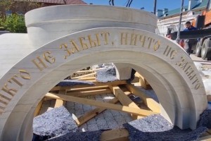 Мэр Астрахани проверил строительство часовни, посвященной защитникам Отечества