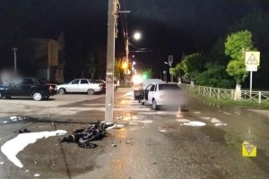 В Астраханской области подросток на мопеде попал в ДТП и получил травмы