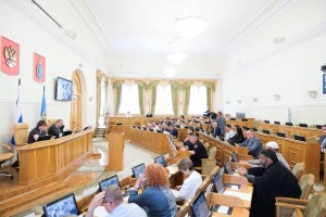 Вопросы трудоустройства ветеранов СВО обсудили в Астрахани