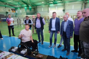 Депутаты регионального парламента посетили крупный спорткомплекс в Астраханской области